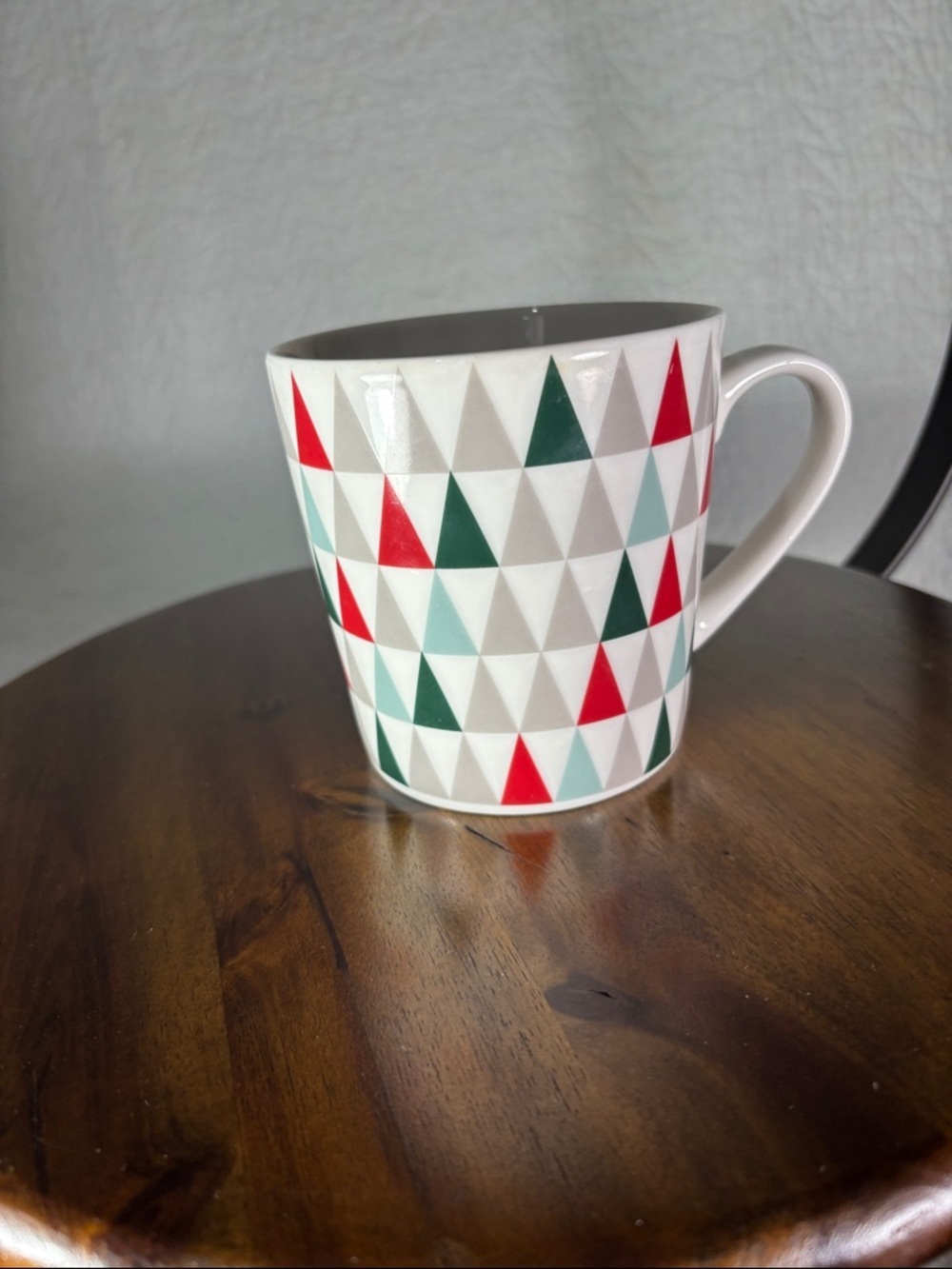 Starbucks White Mug with Red and Green Triangle Motif Christmas Coffee - Picture 5 of 5
